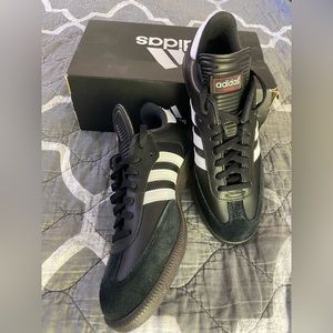 MENS ADIDAS SAMBA CLASSIC SIZE US 10 NWB
